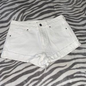 Kendal & Kylie shorts NWOT 
Size 25 
$15